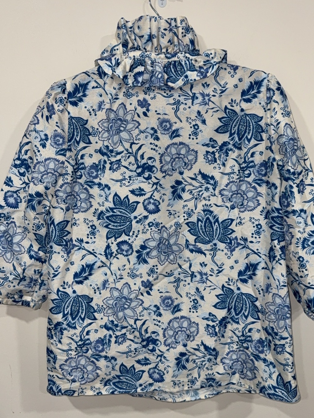 Tuckernuck Blue and White Floral Blouse - Picture 5 of 5